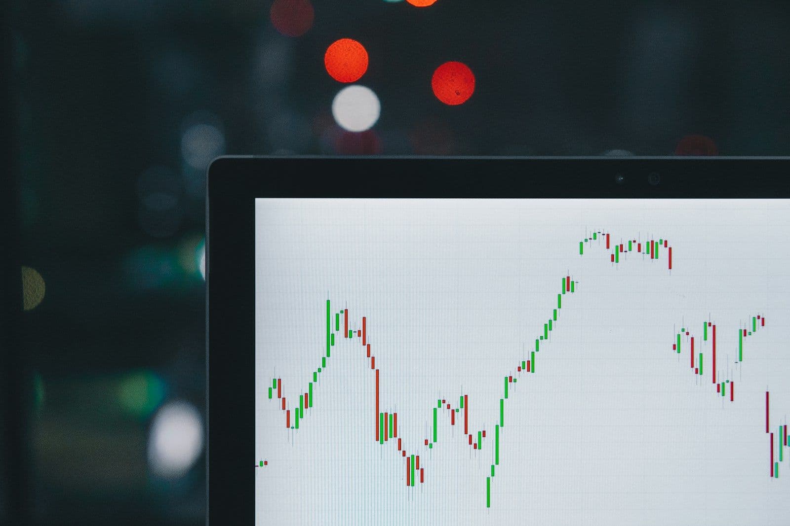 How to Start Investing With 100 Dollars or Less